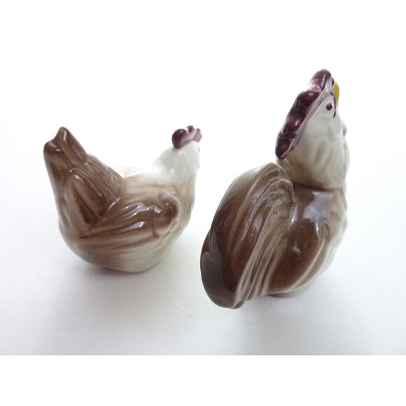 Vintage Rooster Hen Salt & Pepper Shakers Eclectic Kitchen Decor Kitschy Kitchen - Picture 3 of 4